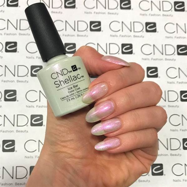 SMALTO SEMIPERMANENTE SHELLAC Ice Bar